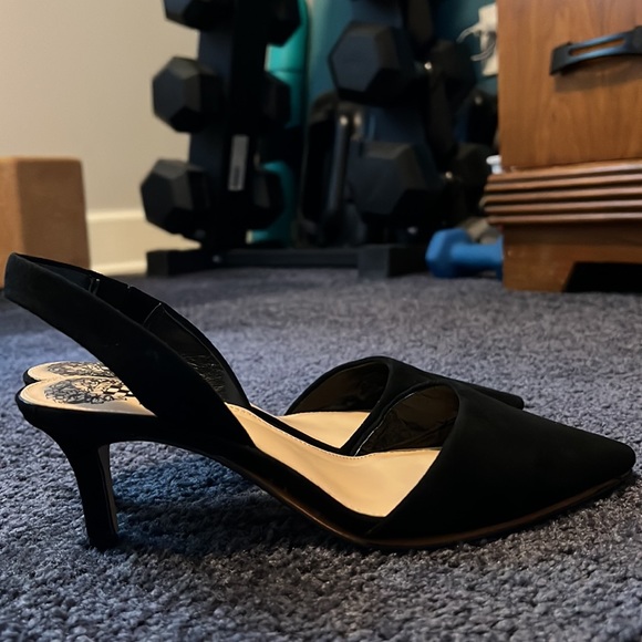 Brand new Vince Camuto sling back heels Size 6 - Picture 2 of 6